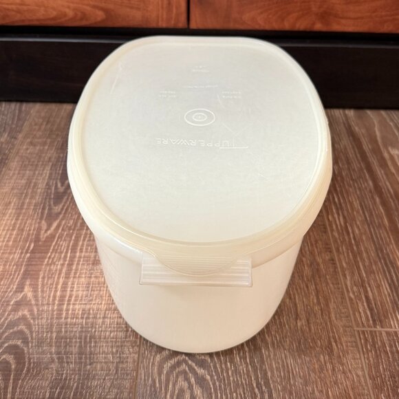 Vintage Tupperware Roast Flavor Saver - Picture 6 of 16
